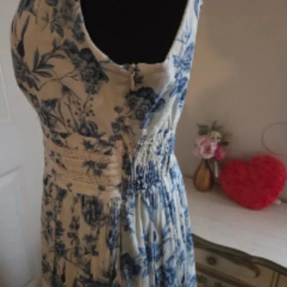 TAYLOR Floral Spring Dress - Picture 10 of 12